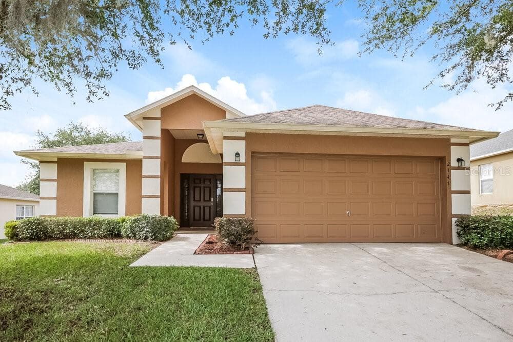 2147 SANDRIDGE CIRCLE EUSTIS, FL 32726