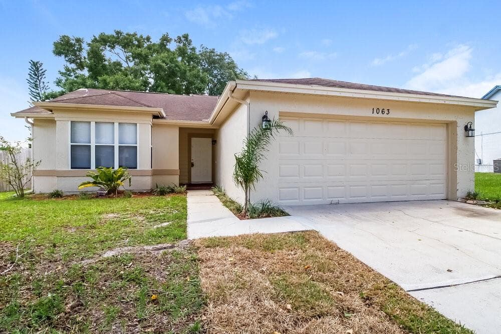 1063 ALPUG AVENUE OVIEDO, FL 32765