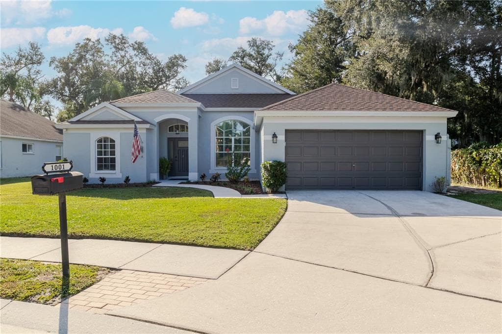 1001 ENGLISH BLUFFS COURT