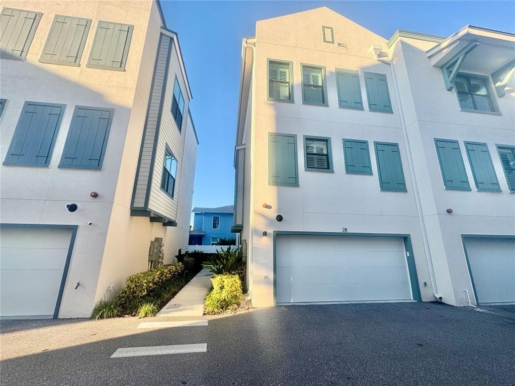 946 HIGHLAND AVENUE UNIT 28 DUNEDIN, FL 34698