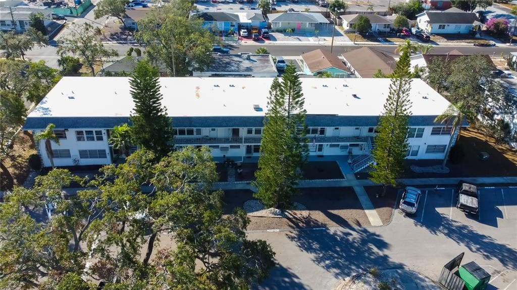 1221 DREW STREET UNIT E11 CLEARWATER, FL 33755