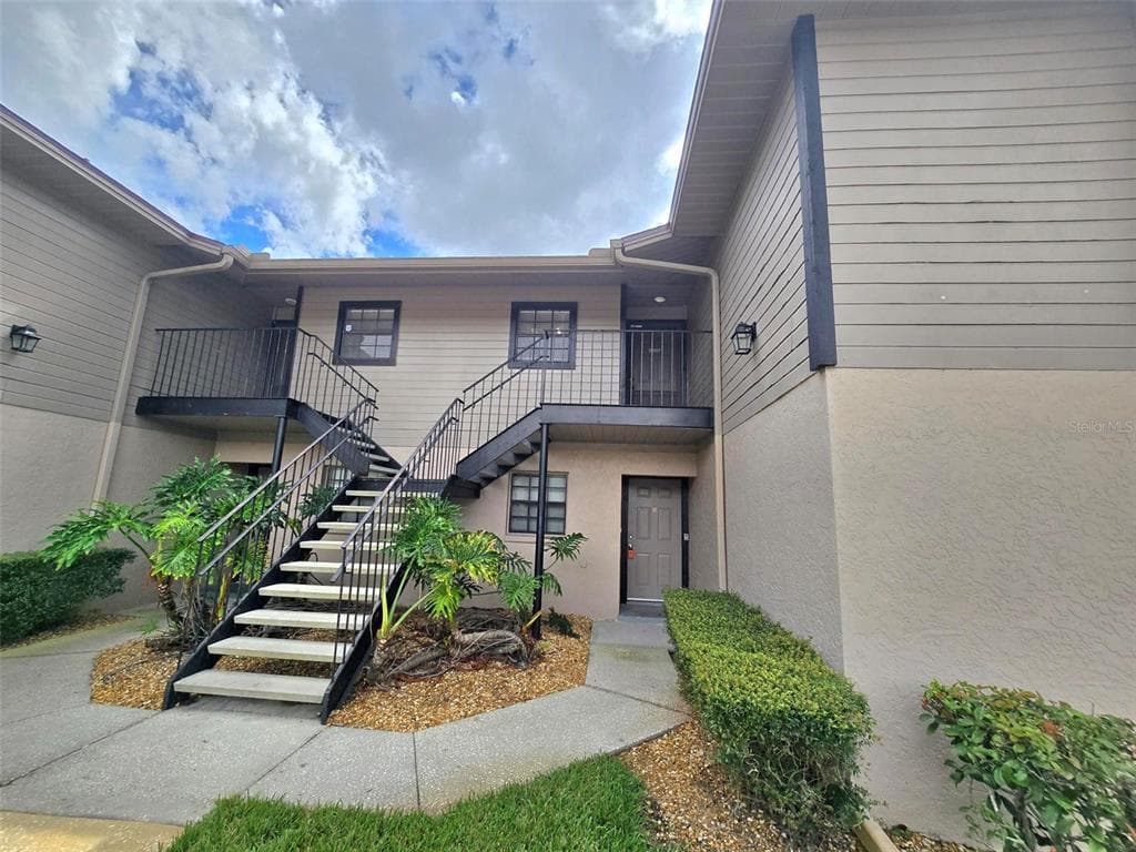 4007 ASHFORD GREEN PLACE UNIT E103 TAMPA, FL 33613