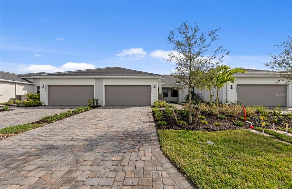 18828 INDIAN ROCK PLACE LAKEWOOD RANCH, FL 34211