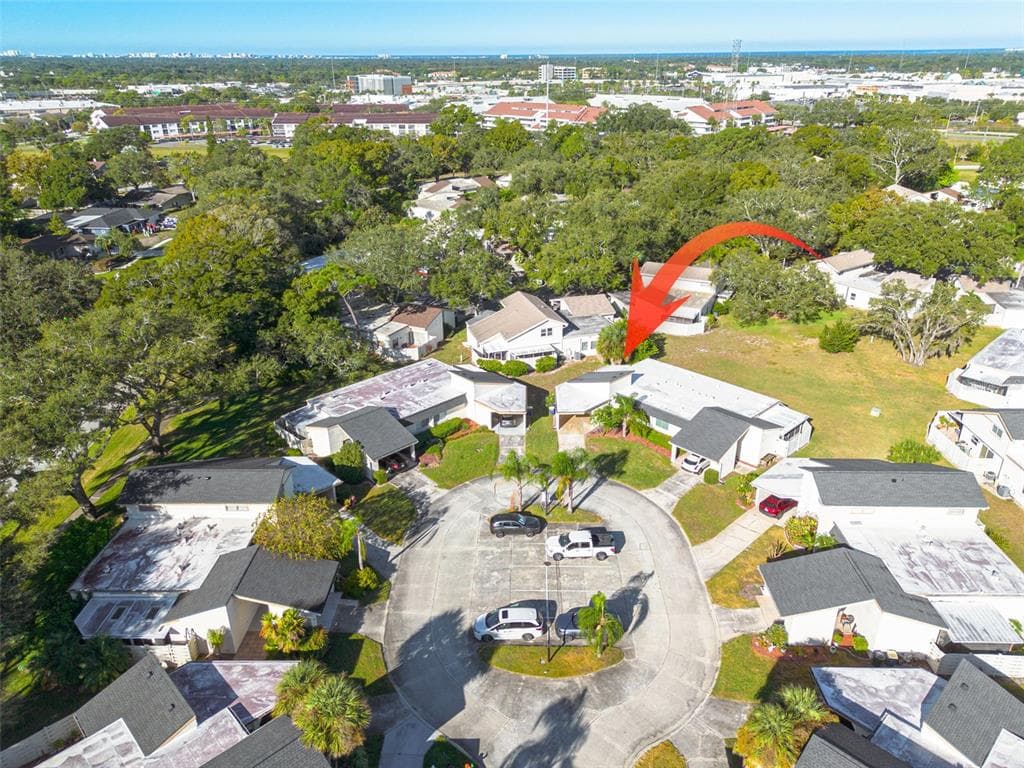 2562 FOREST RUN COURT UNIT 130B CLEARWATER, FL 33761