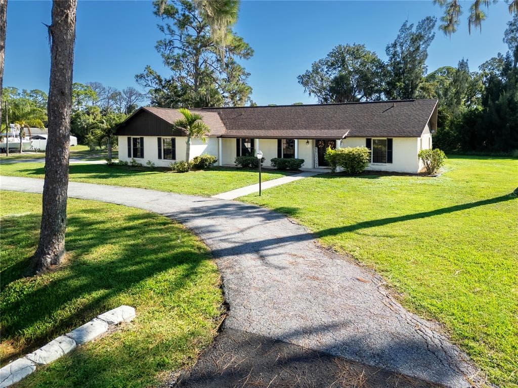 602 10TH STREET SW RUSKIN, FL 33570