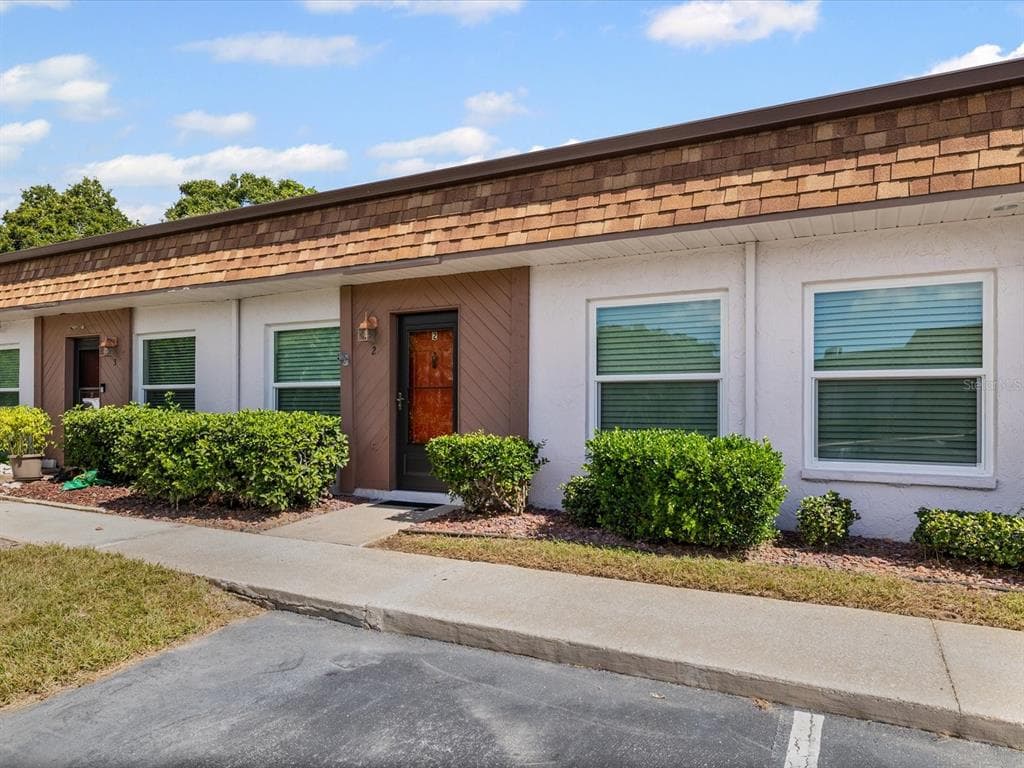 6111 CHESHAM DRIVE UNIT 2 NEW PORT RICHEY, FL 34653