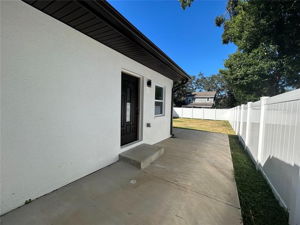 8904 N TAMPA STREET TAMPA, FL 33604