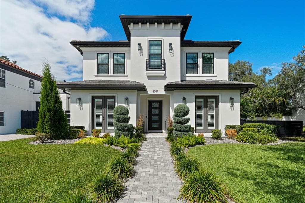 3301 W LAWN AVENUE TAMPA, FL 33611