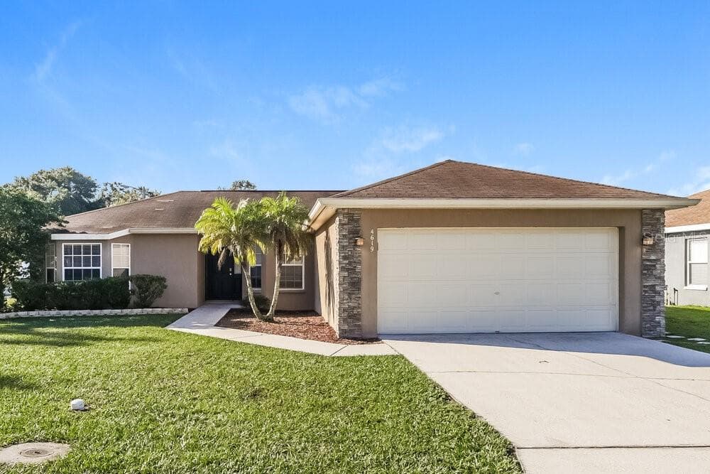 4619 GREAT BLUE HERON DRIVE LAKELAND, FL 33812