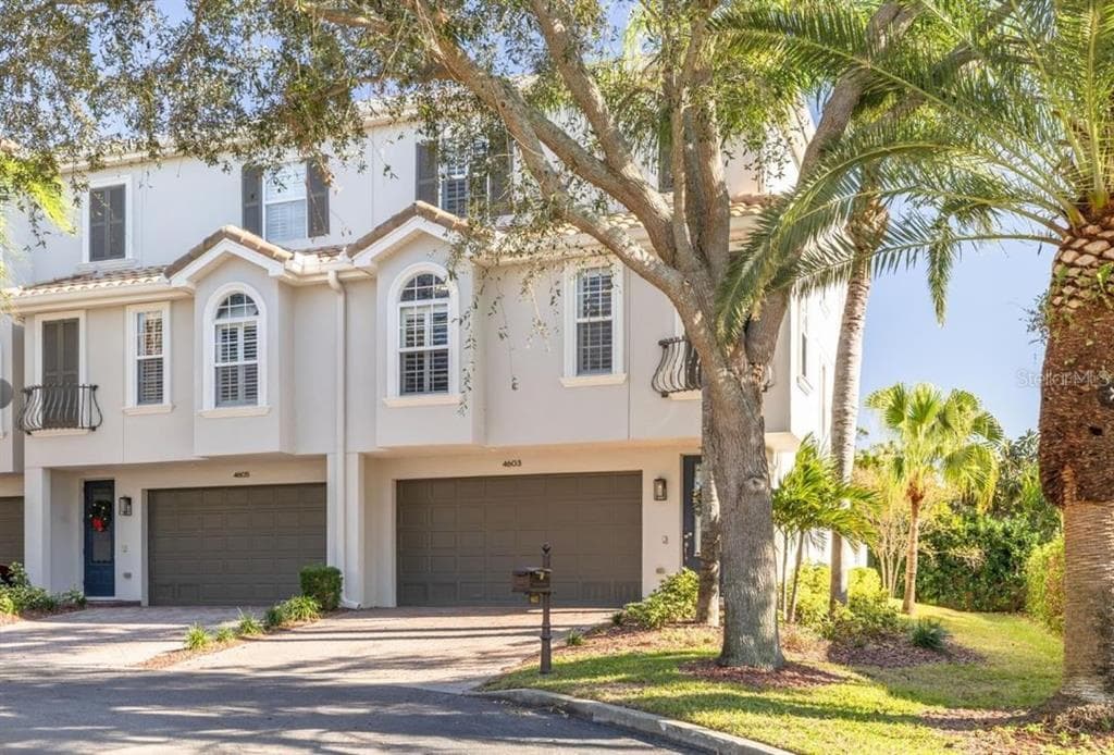 4603 OVERLOOK DRIVE NE ST PETERSBURG, FL 33703