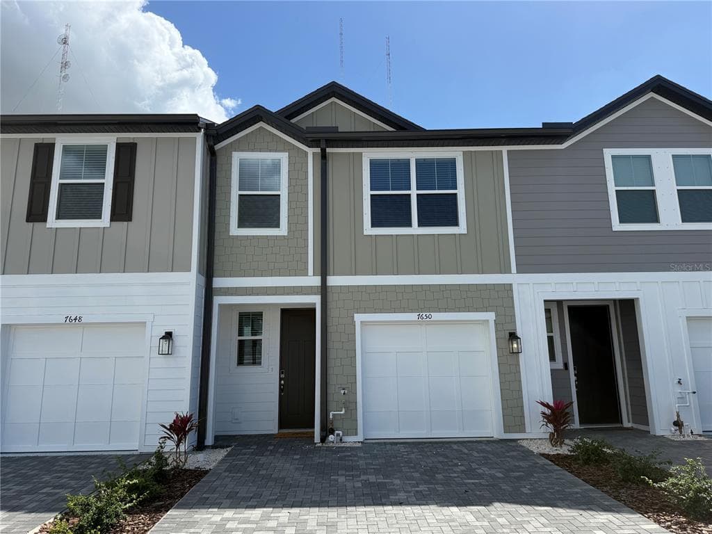 7650 DEER VALLEY CIRCLE TAMPA, FL 33635
