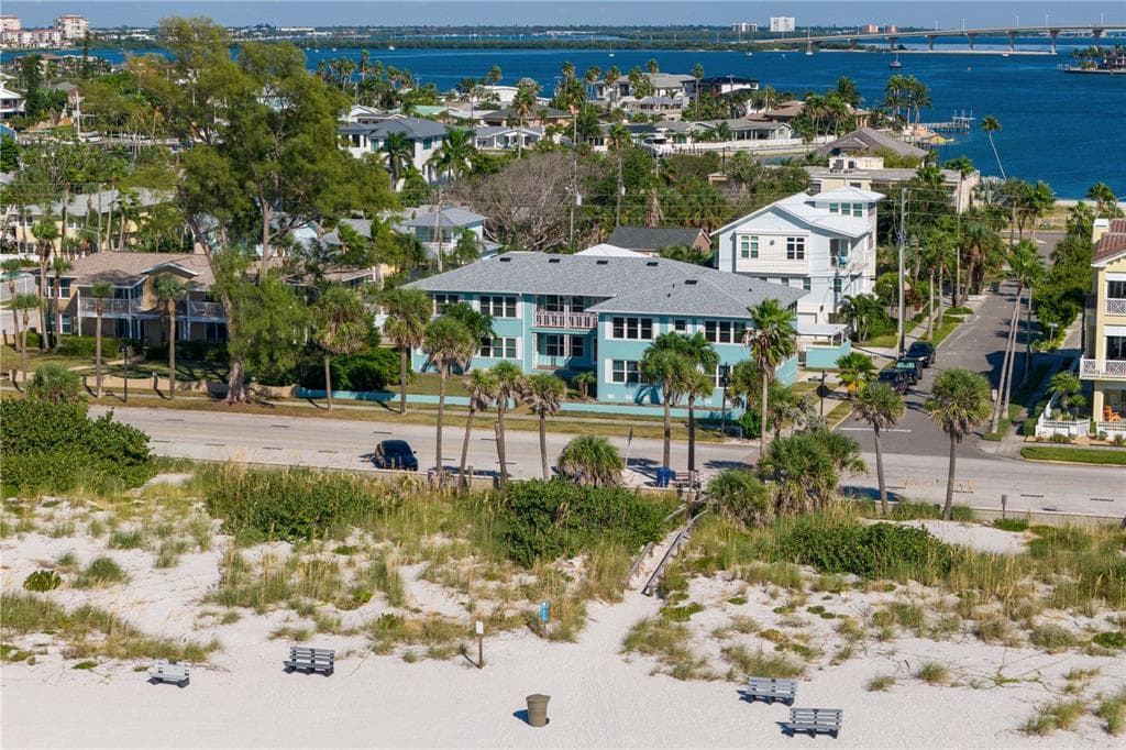1701 GULF WAY UNIT S2 ST PETERSBURG, FL 33706