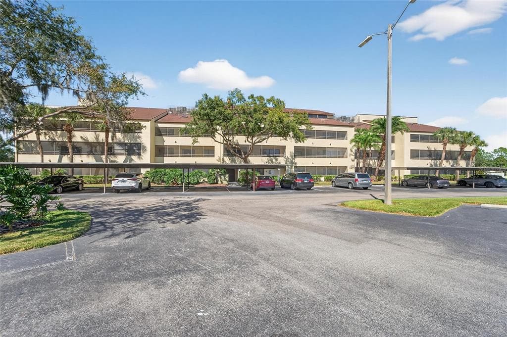 13610 S VILLAGE DRIVE UNIT 4209 TAMPA, FL 33618