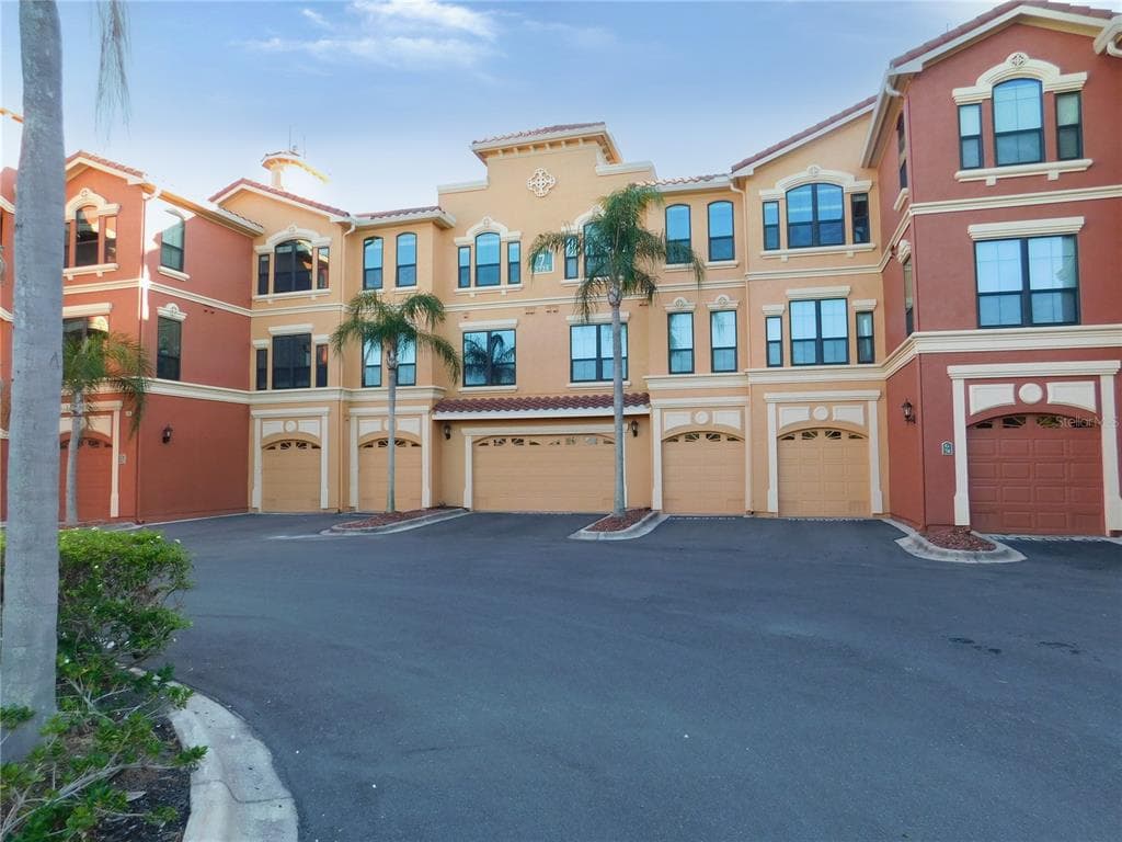 2725 VIA CIPRIANI UNIT 735B