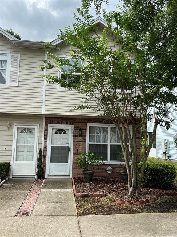 7616 COLONIAL COURT TAMPA, FL 33615