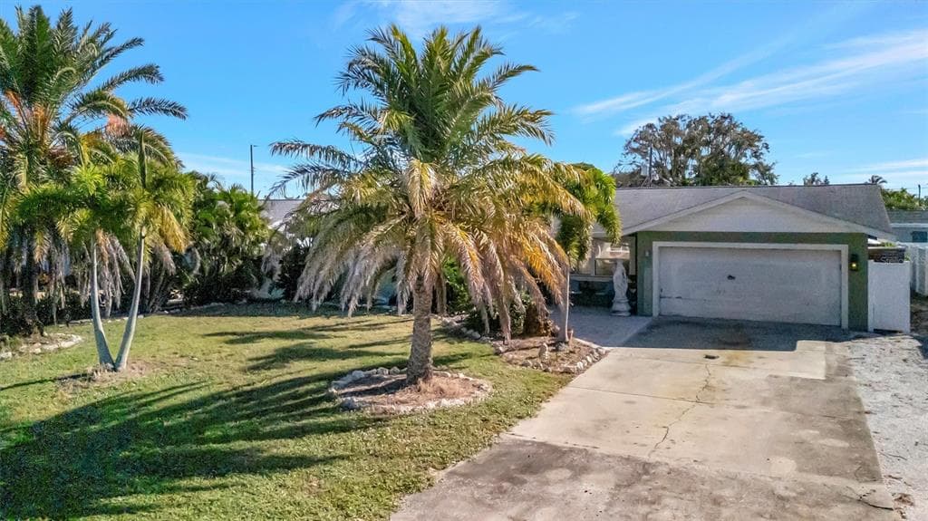 407 61ST STREET NW BRADENTON, FL 34209