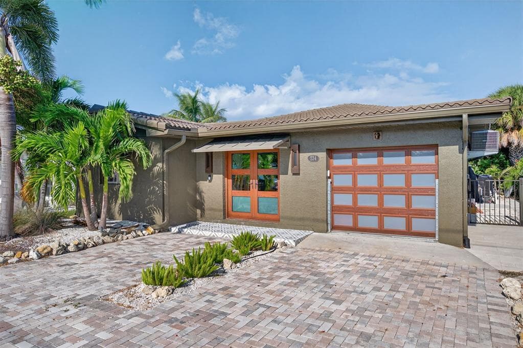234 145TH AVENUE E MADEIRA BEACH, FL 33708