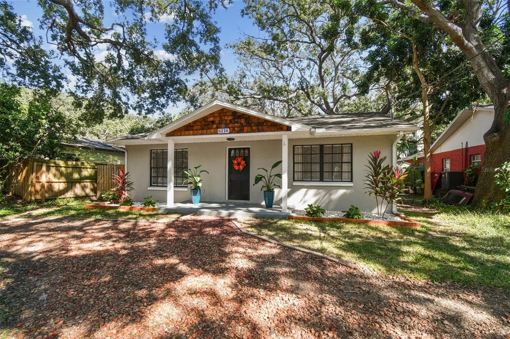 6114 S ELKINS AVENUE TAMPA, FL 33611
