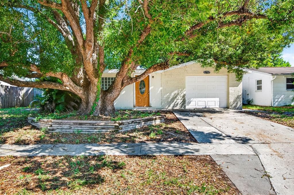 4752 DAPHNE STREET NEW PORT RICHEY, FL 34652