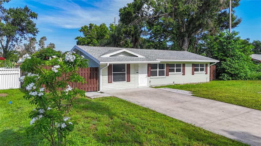 2105 N ALLENDALE AVENUE SARASOTA, FL 34234