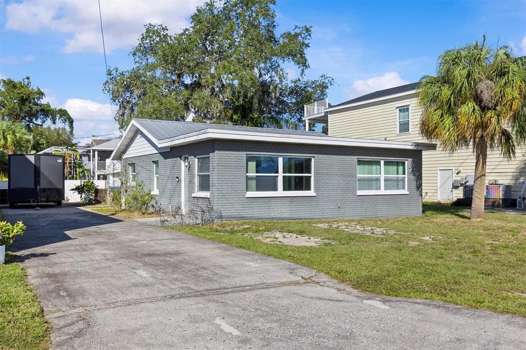 3307 DE SOTO BOULEVARD PALM HARBOR, FL 34683