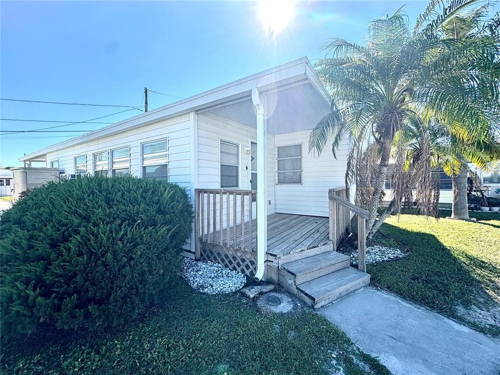 440 DENICE DRIVE SEMINOLE, FL 33772