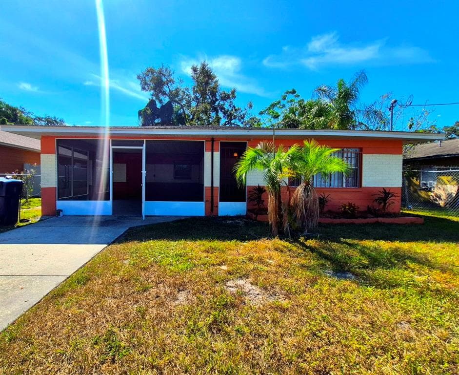 2413 E 38TH AVENUE TAMPA, FL 33610