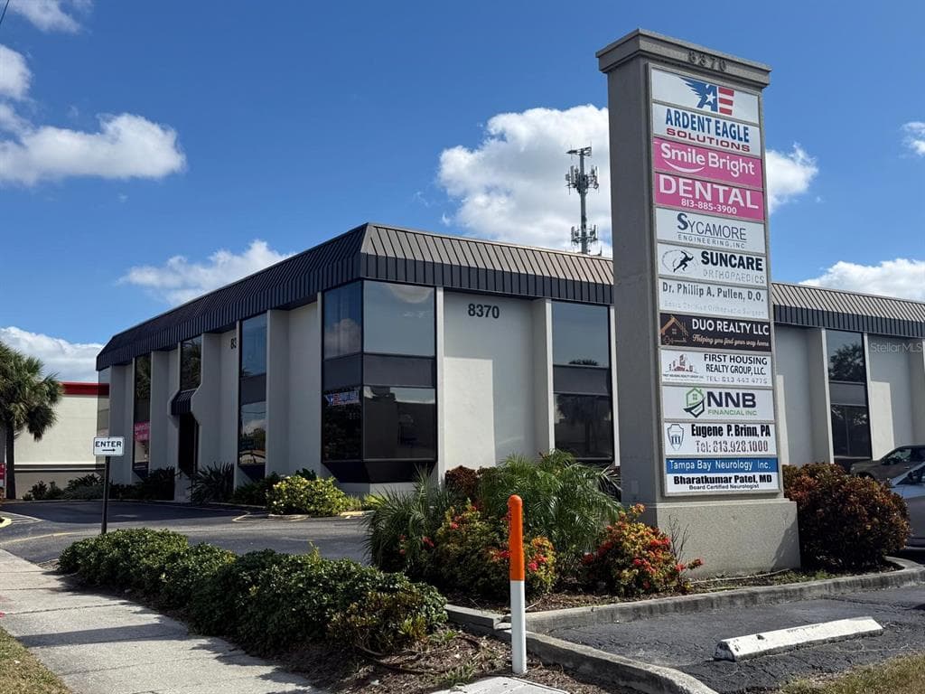 8370 W HILLSBOROUGH AVENUE UNIT 104 TAMPA, FL 33615