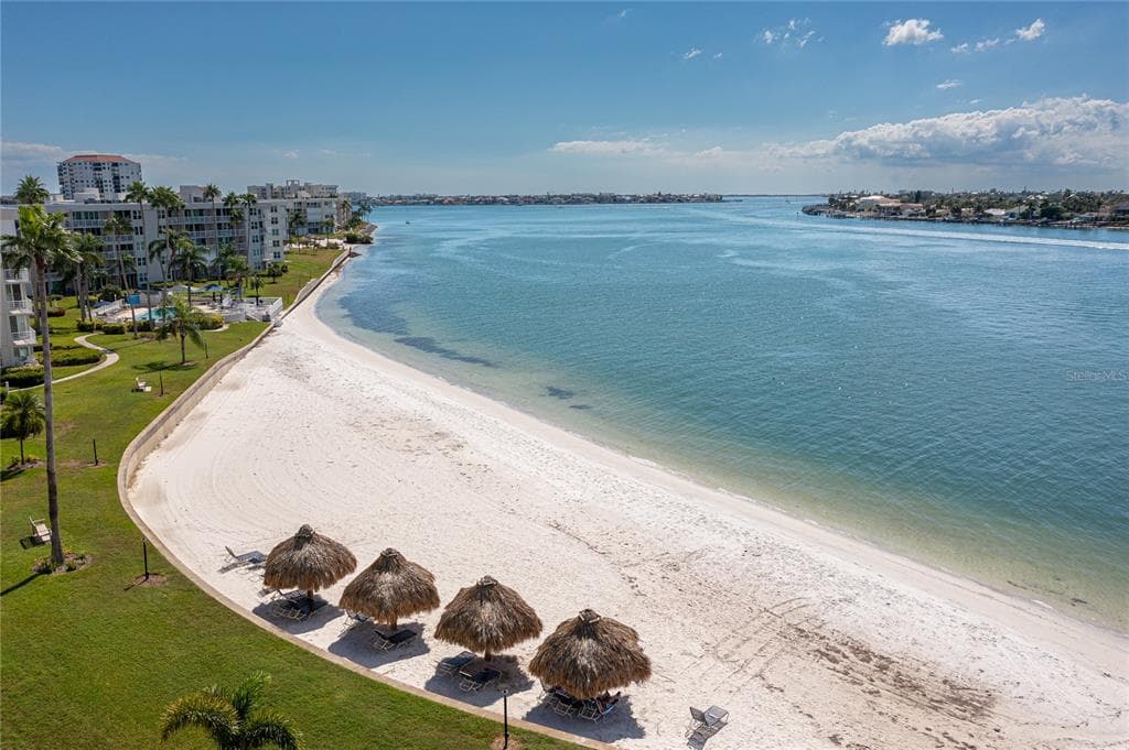 5701 BAHIA DEL MAR CIRCLE UNIT 407 ST PETERSBURG, FL 33715