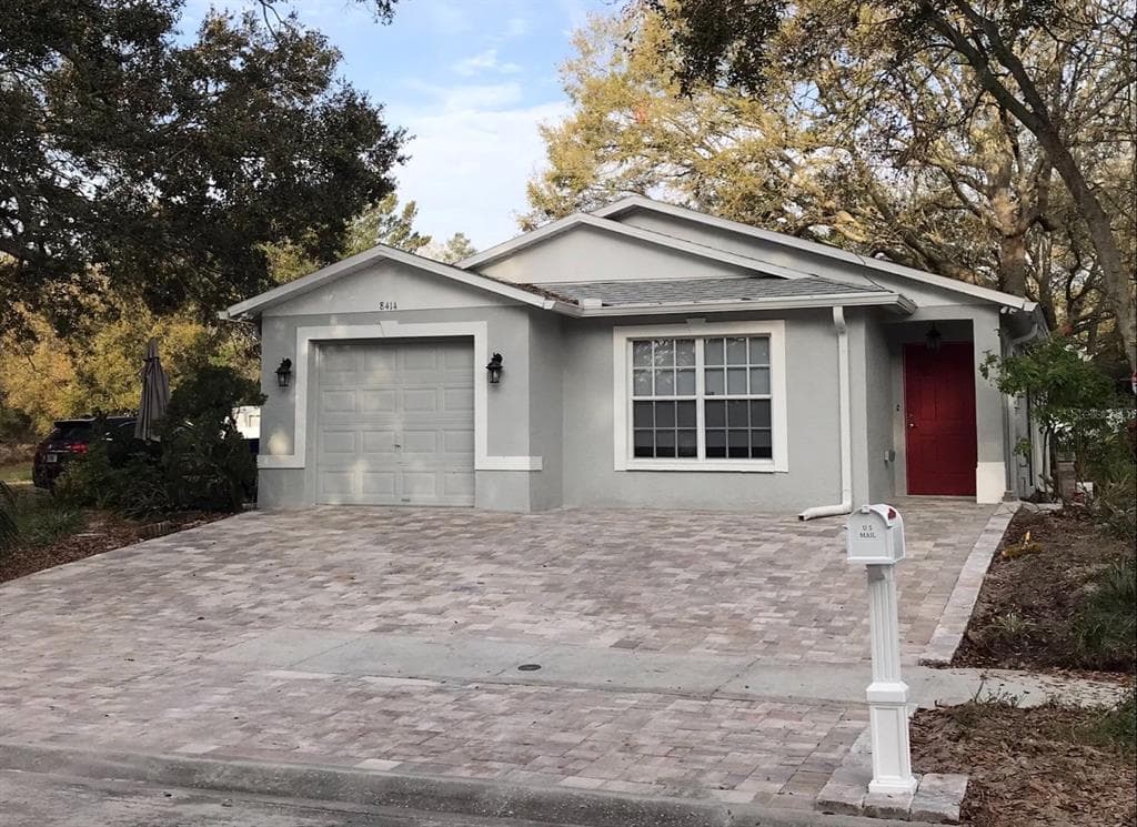 8414 N RIVER DUNE STREET TAMPA, FL 33617