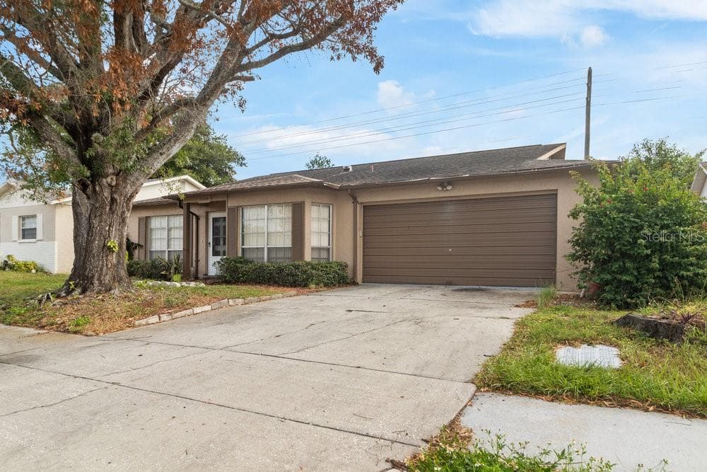 11436 FOX RUN PORT RICHEY, FL 34668