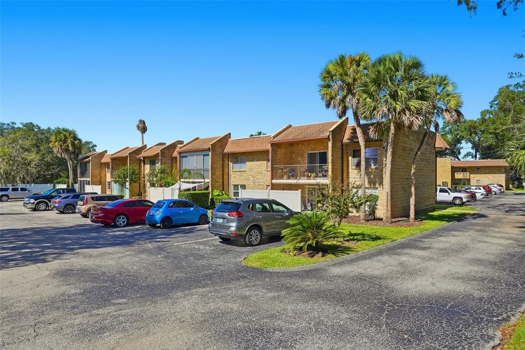 2843 NE 3RD STREET UNIT 109 OCALA, FL 34470