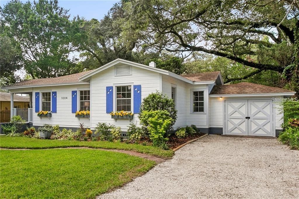 1004 E JEAN STREET TAMPA, FL 33604