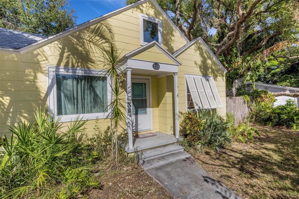 717 12TH AVENUE N ST PETERSBURG, FL 33701