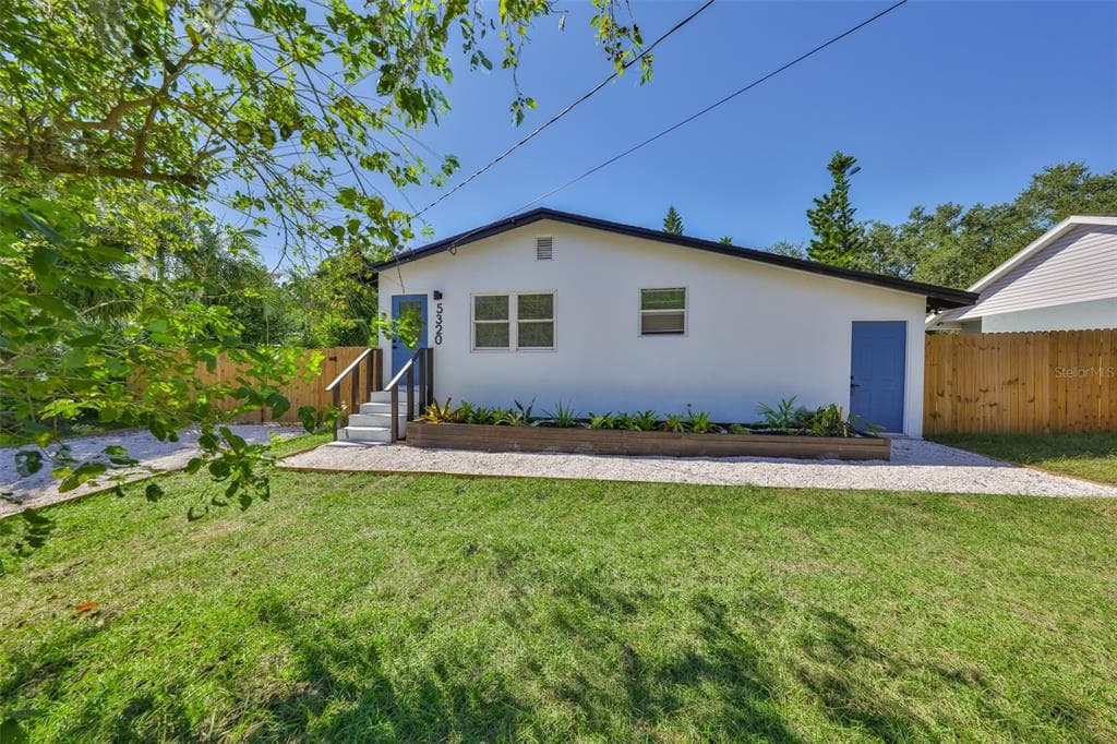 5320 PLUM AVENUE SEFFNER, FL 33584