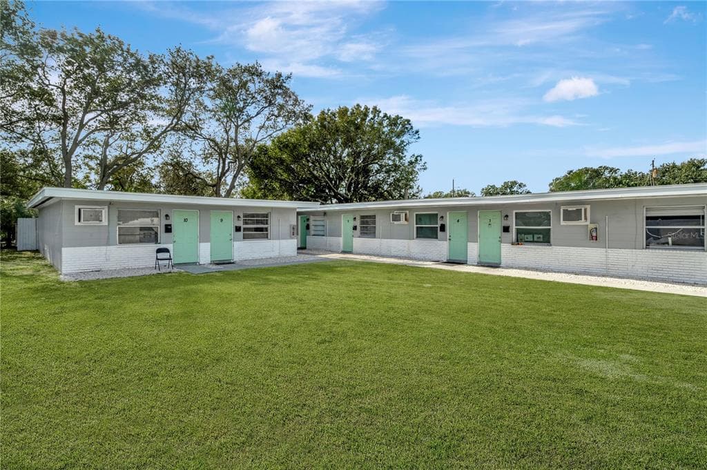 6701 S WEST SHORE BOULEVARD UNIT 8 TAMPA, FL 33616