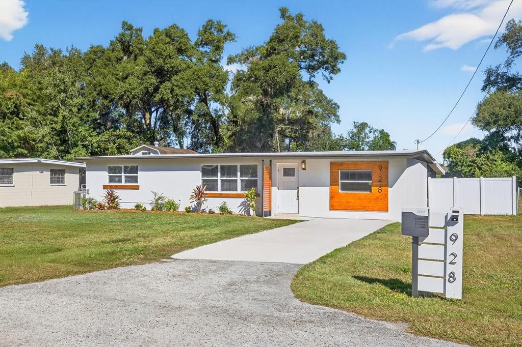 928 VALMAR STREET BRANDON, FL 33511