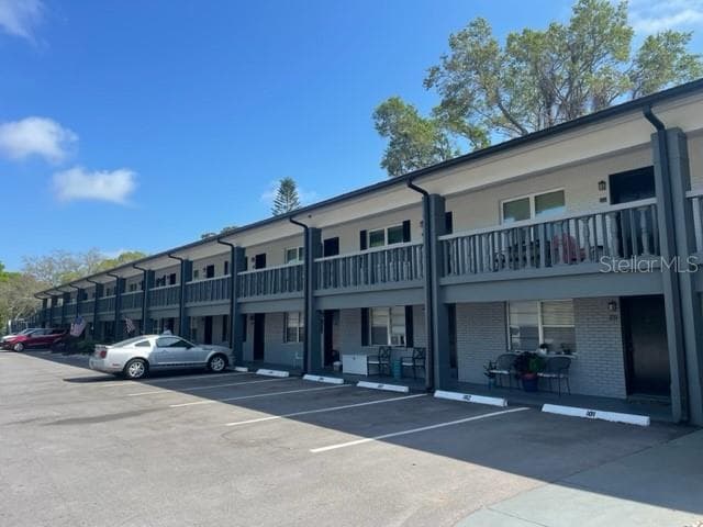 231 INDIAN ROCKS ROAD N UNIT 102 BELLEAIR BLUFFS, FL 33770