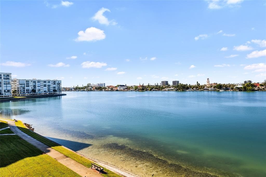 8000 SAILBOAT KEY BOULEVARD S UNIT 304 ST PETE BEACH, FL 33707
