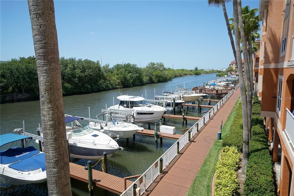 5000 CULBREATH KEY WAY UNIT 8-214 TAMPA, FL 33611