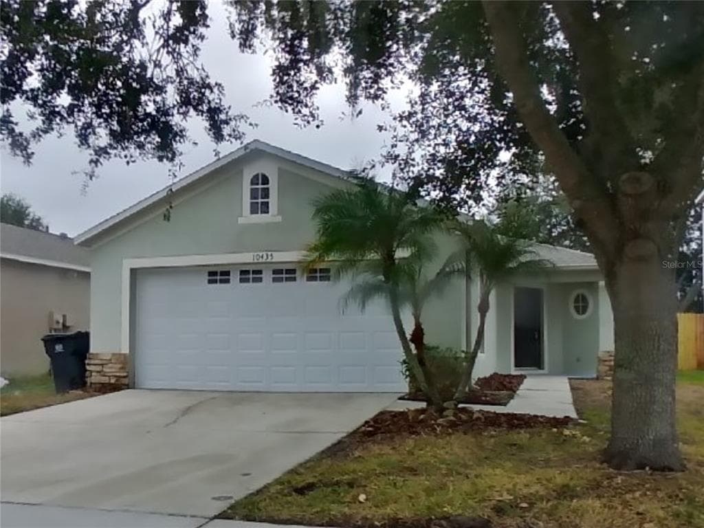 10435 BLACKMORE DRIVE TAMPA, FL 33647