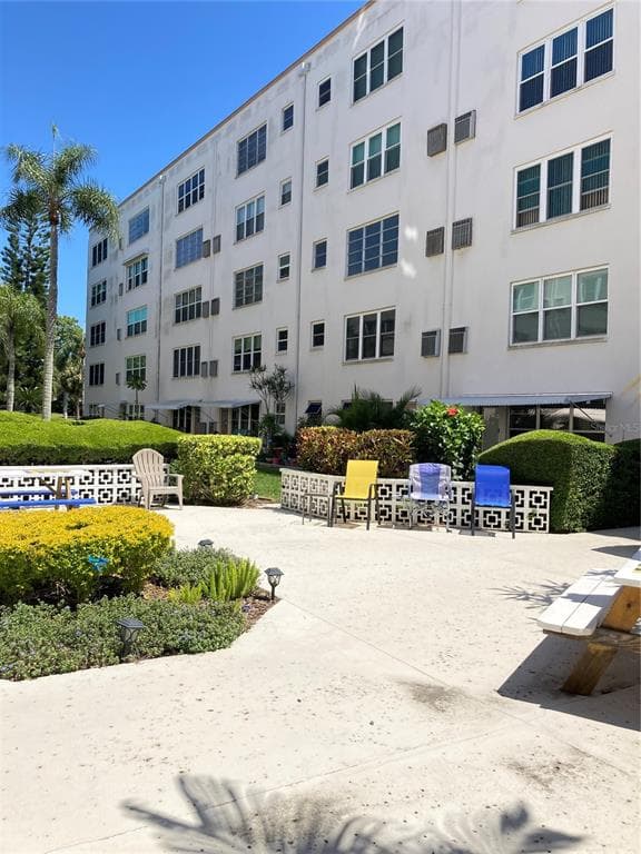 5603 80TH STREET N UNIT 310 ST PETERSBURG, FL 33709