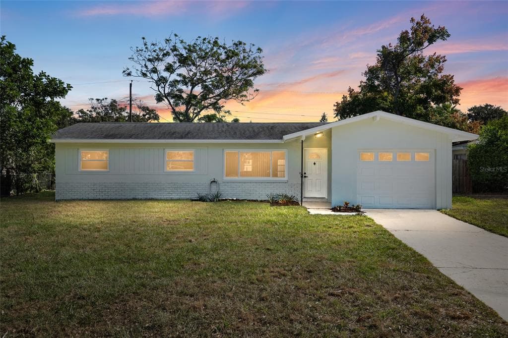 10095 NASSAU COURT SEMINOLE, FL 33776