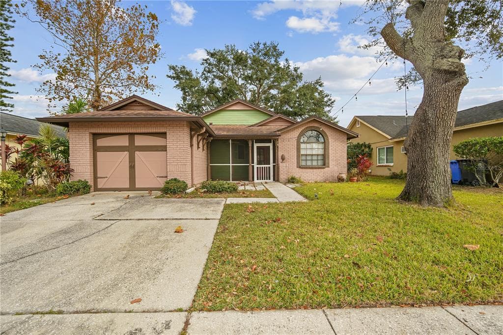 12715 TROWBRIDGE LANE TAMPA, FL 33624