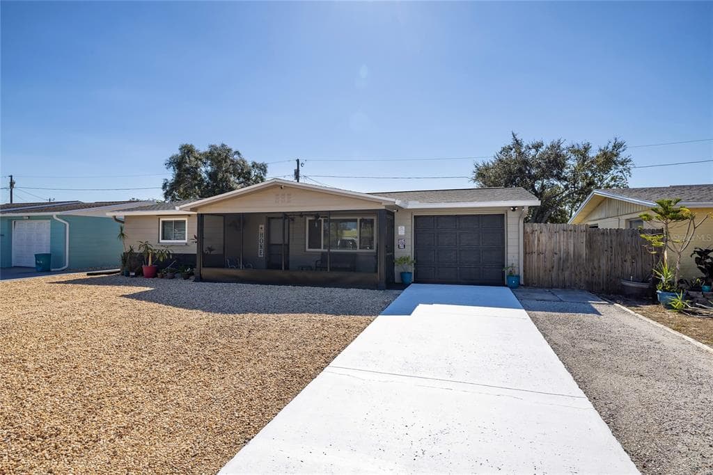 5040 BEACON HILL DRIVE NEW PORT RICHEY, FL 34652