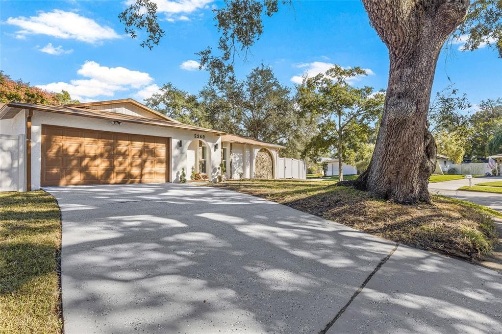 2246 ASHBURY DRIVE CLEARWATER, FL 33764