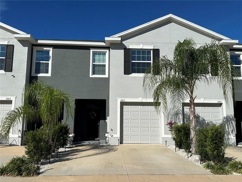 2917 FLOWERING MOSS RUN WESLEY CHAPEL, FL 33543