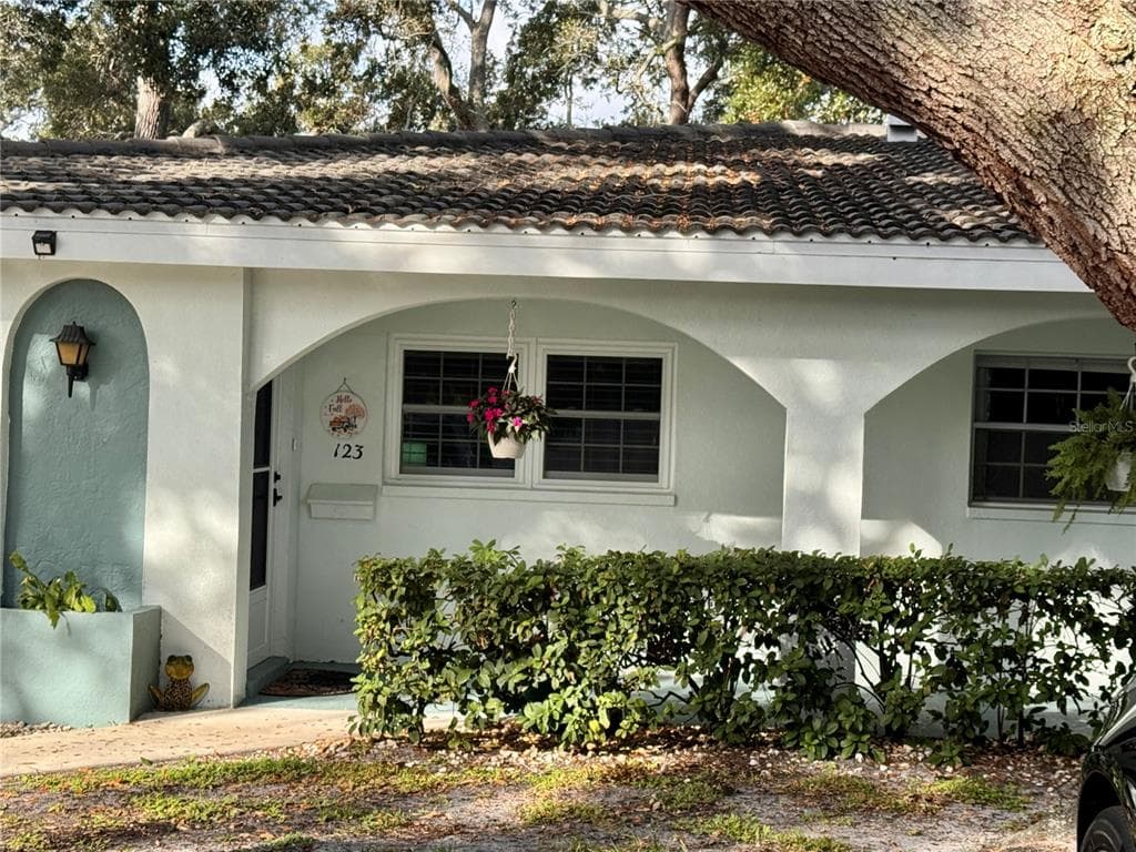 11200 102ND AVENUE UNIT 123 SEMINOLE, FL 33778