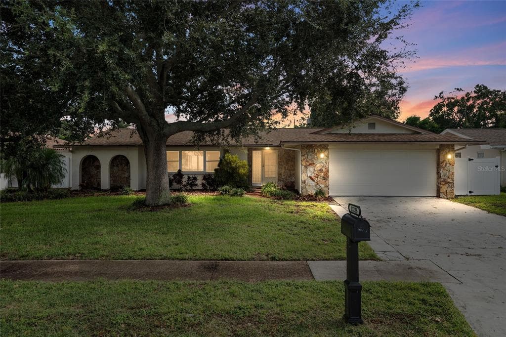 13236 84TH TERRACE SEMINOLE, FL 33776