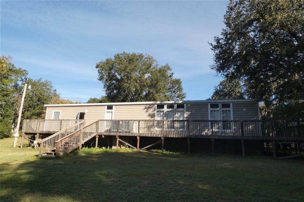 30240 LYNNE DRIVE WESLEY CHAPEL, FL 33543